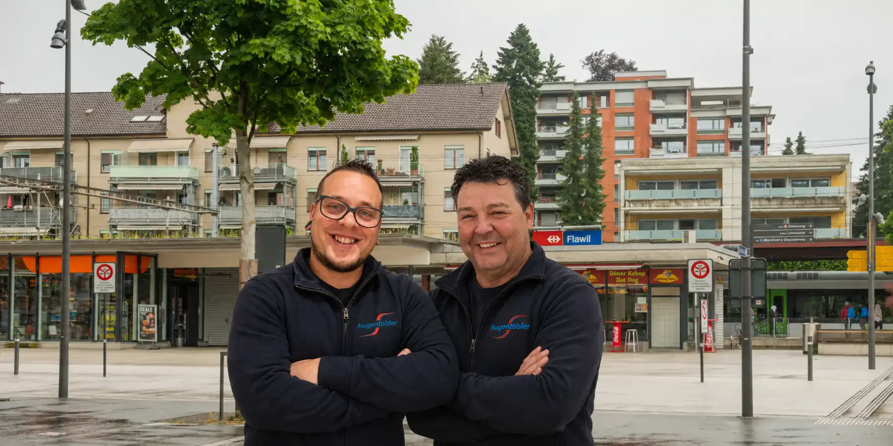 René und Remo Hugentobler beim Bahnhof Flawil — 24/7 Notdienst für Heizung und Sanitär