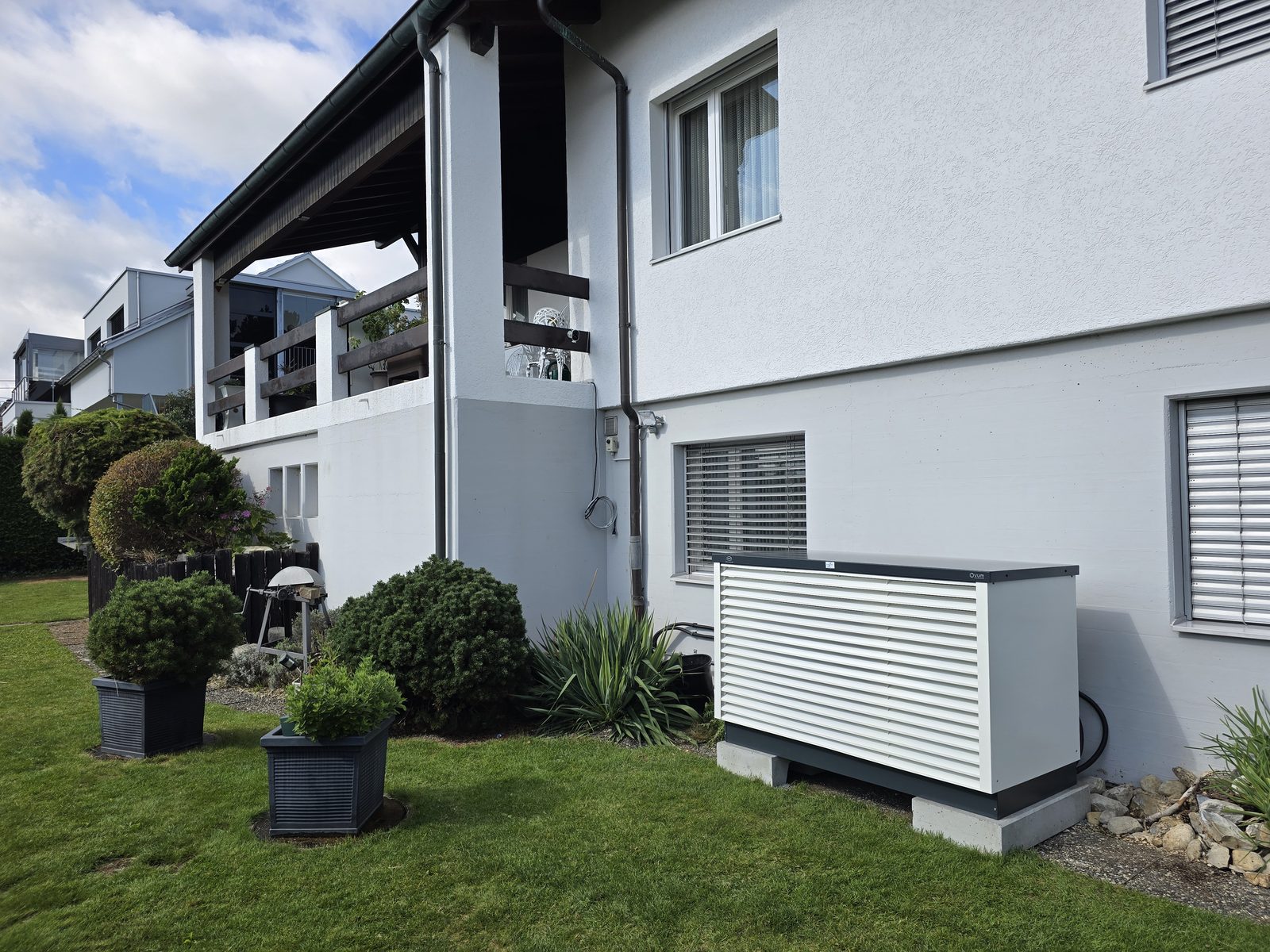 Förderung Wärmepumpe Kanton St. Gallen – von Hugentobler installierte Luft-Wasser-Wärmepumpe in der Ostschweiz